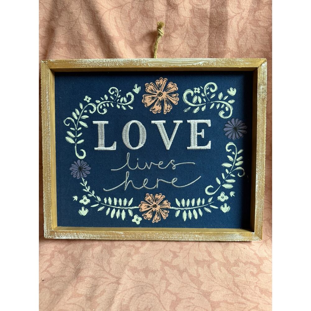 Love Lives Here Hanging Wall Sign, Velour w/ Embroidery DecorFamily Sentiment